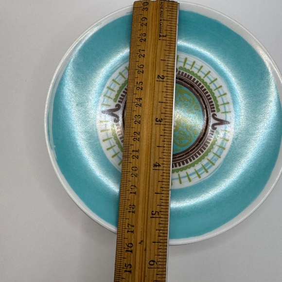 Vintage Set of 13 Melmac Melamine Plates and Saucers By Maplex Toronto Canada. - Picture 7 of 8